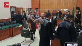 VIDEO: Momen Teddy Minahasa Dituntut Hukuman Mati di Kasus Narkoba