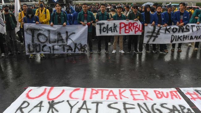 Omnibus Law Ciptaker, UU Langganan Kritik Buruh di Era Jokowi