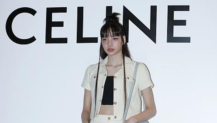 Adu Gaya Lisa BLACKPINK, V BTS, dan Park Bo Gum Reuni di Acara CELINE Adu Gaya Lisa BLACKPINK, V BTS, dan Park Bo Gum Reuni di Acara CELINE