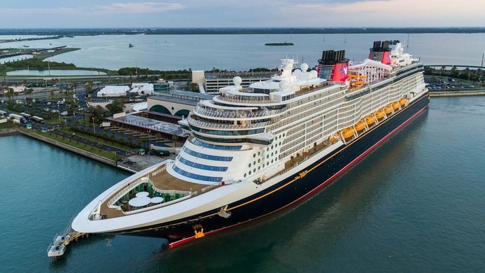 Asyik! Kapal Pesiar Disney Pertama di ASEAN Segera Berlabuh di Singapura, Kamu Siap Liburan? Asyik! Kapal Pesiar Disney Pertama di ASEAN Segera Berlabuh di Singapura, Kamu Siap Liburan?