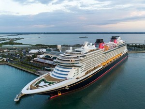 Asyik! Kapal Pesiar Disney Pertama di ASEAN Segera Berlabuh di Singapura, Kamu Siap Liburan?
