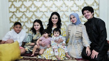 img-title Pulang Umrah, Atta dan Aurel Maaf-maafan dengan Krisdayanti