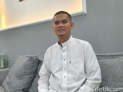 Mengenal Bambang, Pemuda yang Cor Jalan Rusak di Pekanbaru Pakai Dana Pribadi