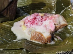 Lezatnya Bongko Kopyor, Takjil Khas Gresik Hanya Tersedia Saat Ramadhan
