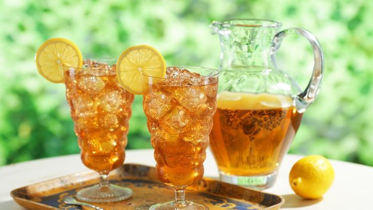 Meski Menyegarkan, Ini 7 Efek Samping Konsumsi Teh Lemon Berlebihan