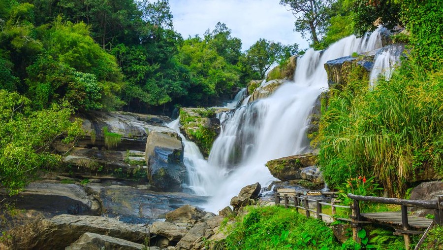 Ilustrasi Air Terjun Ilustrasi Air Terjun