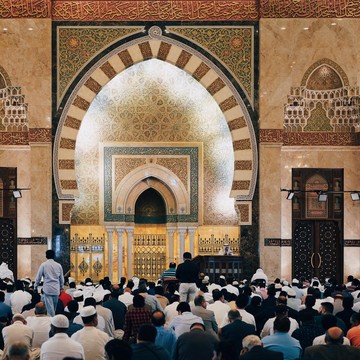5 Tradisi Unik Ramadan di Berbagai Belahan Dunia, Ada yang Ledakkan Meriam