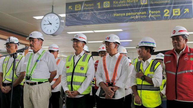 Luhut Bakal Jajal Lagi Kereta Cepat Bareng PM China