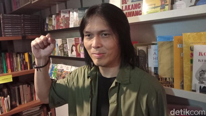 Once Mekel saat ditemui di konferensi pers di Lebak Bulus, Jakarta Selatan, pada Jumat (31/3/2023).