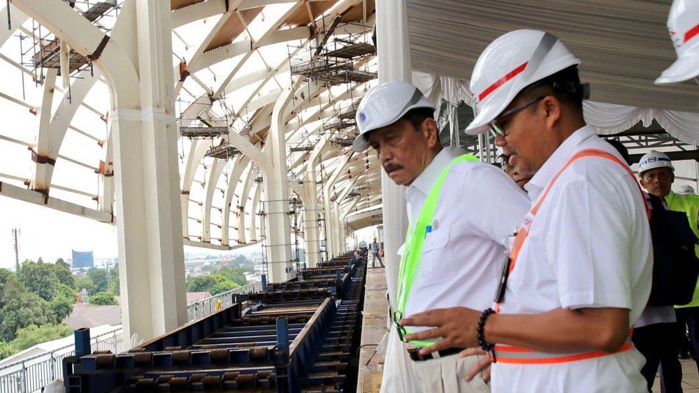 Peletakan baru pertama kereta api cepat Jakarta Bandung (Tangkapan layar Instagram @Luhut.pandjaitan)