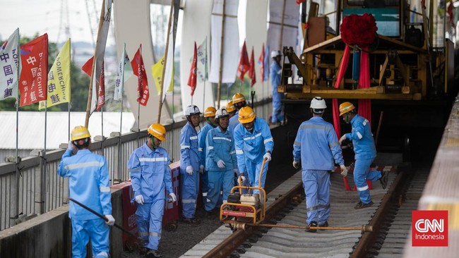 China bersikukuh meminta APBN menjadi penjamin untuk pinjaman untuk proyek kereta cepat Jakarta-Bandung.