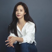 Yuri Girls' Generation Pancarkan Kecantikan Anggun dalam Foto Profil Baru untuk Sambut Kesibukan Aktivitas di 2023