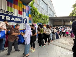 Ramadan Berbagi TRANS7 Salurkan Ratusan Sembako-Ngabuburit Bareng Anak Yatim
