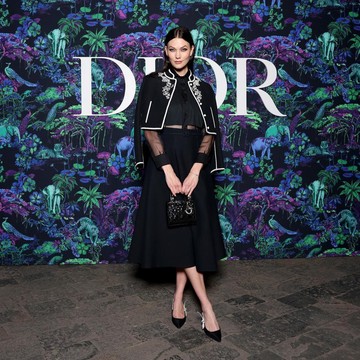 img-title Potret Para Selebriti di Fashion Show Dior di India, dari Karlie Kloss hingga Sonam Kapoor