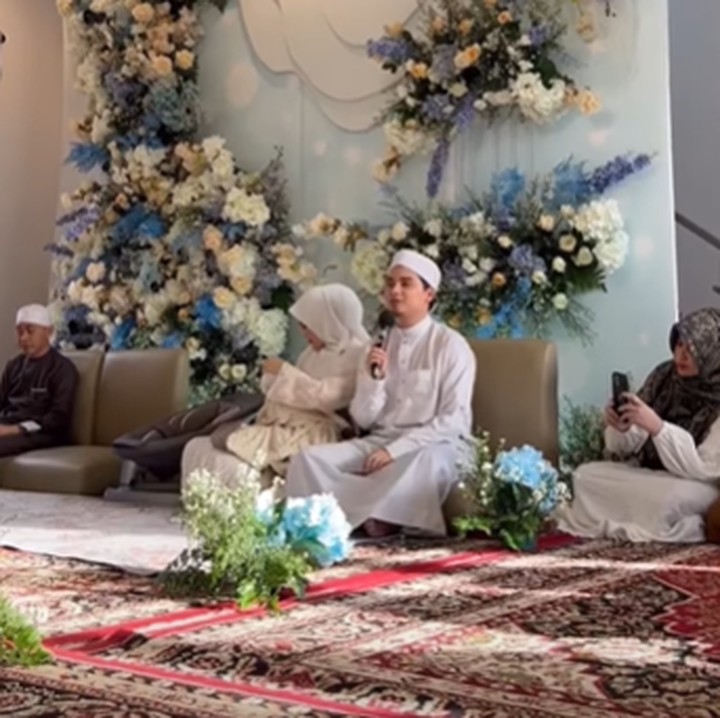 <p>Alvin Faiz dan istrinya, Henny Rahman tengah berbahagia. Mereka baru saja merayakan akikah untuk anak pertama mereka yang bernama Muhammad Mikail Faiz Alhaliem. (Foto: Instagram @hennyyrahman @alvin_411)</p>