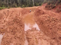 Pemprov Sulsel Ajukan Anggaran ke Pusat Perbaiki Jalan Rusak Seko 13 Km