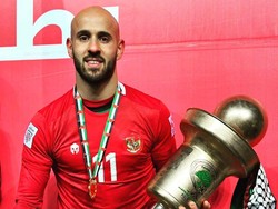 Viral Pemain Timnas Palestina Angkat Trofi Pakai Jersey Indonesia