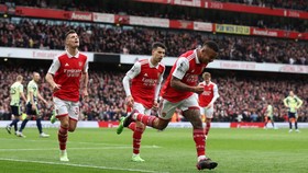 img-title Hasil Liga Inggris: Arsenal Pesta Gol Lawan Leeds United