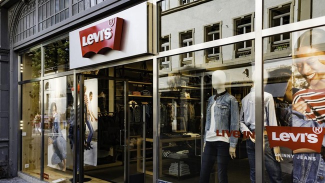 Laporan industri tahunan ThredUp dan GlobalData mengungkap Zara, Abercrombie & Fitch, dan Levi's menjadi merek paling dicari di pasar pakaian bekas.