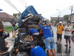 Kecelakaan Beruntun di Jombang, Sopir Pikap dan 4 Penumpang Bus Terluka