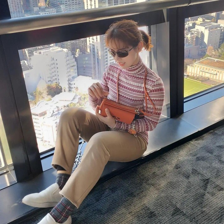 <p>Bunda masih ingat dengan sosok Dewi Lastmi? Wanita yang akrab disapa oleh Lastmi AFI ini telah menikah dengan seorang pria asal Jepang. (Foto: Instagram: @dewi_lastmi)</p>