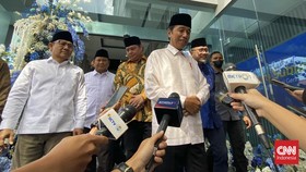 img-title Jokowi Usai Jumpa 5 Ketum Parpol: Reshuffle Ditunggu Saja