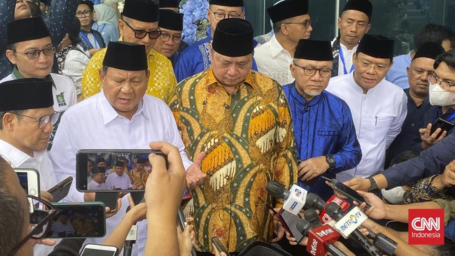 Prabowo menyebut hasil pertemuan antara lima ketua partai dengan Presiden Jokowi menghasilkan kesepakatan membangun koalisi besar untuk Pemilu 2024.