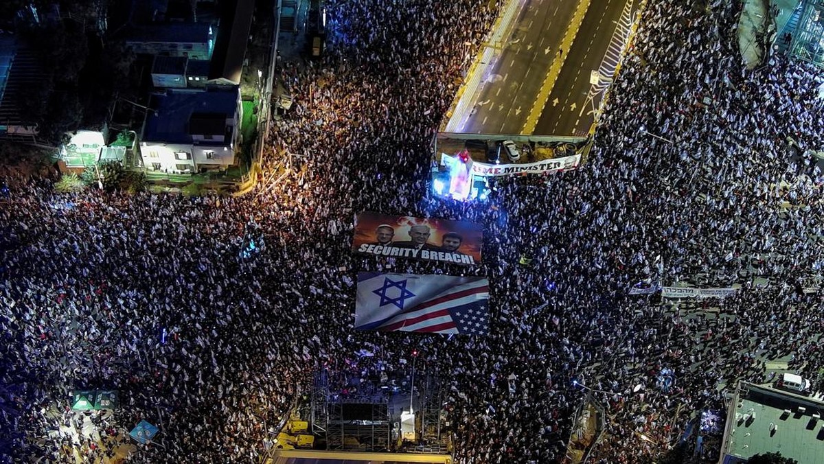 FOTO: Ricuh Demo Warga Israel Menentang Perombakan Sistem Peradilan