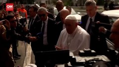 VIDEO: Paus Fransiskus Keluar RS Usai Dirawat karena Bronkitis