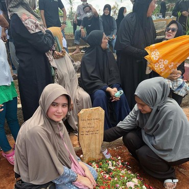 Ayah Tissa Biani Wafat karena Serangan Jantung