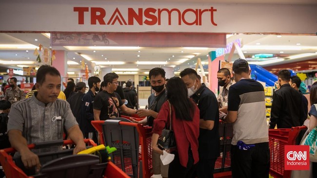 Mau beli TV baru atau kulkas baru? Pas banget, belinya di Transmart aja mumpung ada Transmart Full Day Sale diskonnya gede banget.