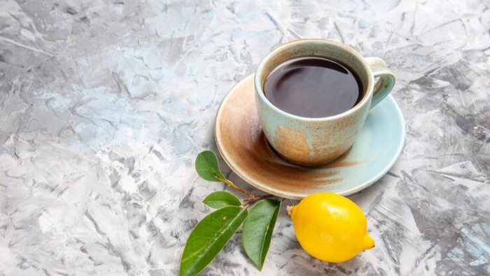 Viral Tren Perpaduan Lemon dan Kopi Bantu Penurunan Berat Badan, Benarkah? Ini Jawabannya Menurut Ahli Viral Tren Perpaduan Lemon dan Kopi Bantu Penurunan Berat Badan, Benarkah? Ini Jawabannya Menurut Ahli