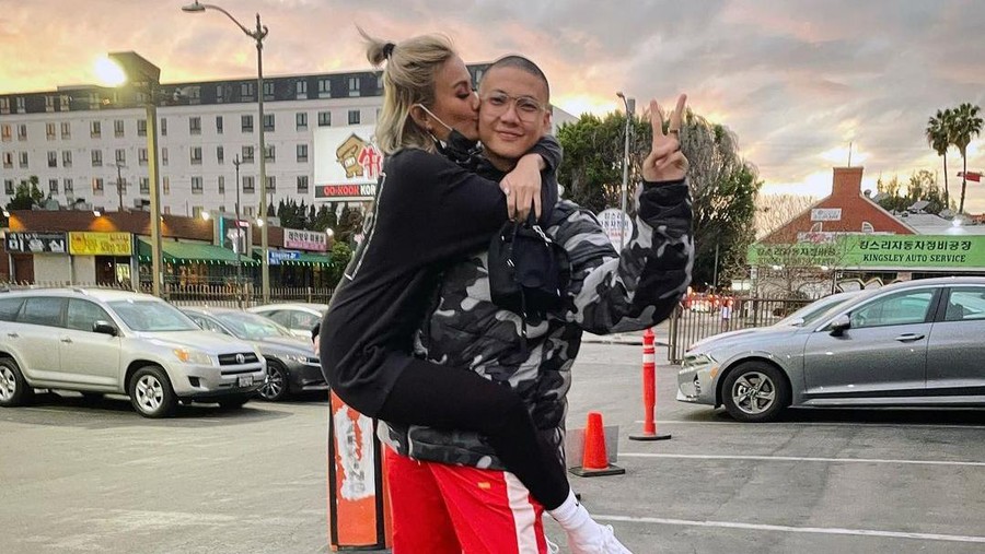 Agnez Mo dan Adam Rosyadi