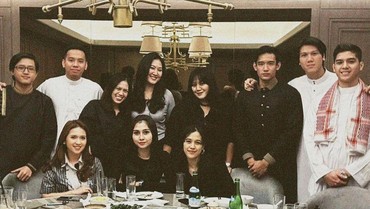 7 Potret Al Ghazali Bukber Bareng Eks Pacar SMA Usai Putus Bertahun-tahun