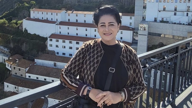 Lewat unggahan akun medsosnya, Connie menyatakan dokumen titipan Hasto tersebut dia bawa dan dinotariskan di Rusia.
