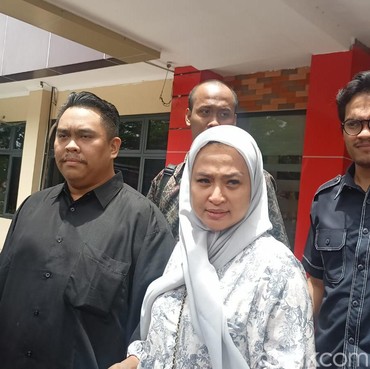 Anak Ira Riswana Pengemudi Mercy yang Tewaskan Pelajar, Suami Polisi Minta Maaf