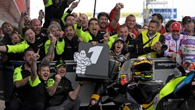 FOTO: Bezzecchi Akhiri Penantian Valentino Rossi di MotoGP