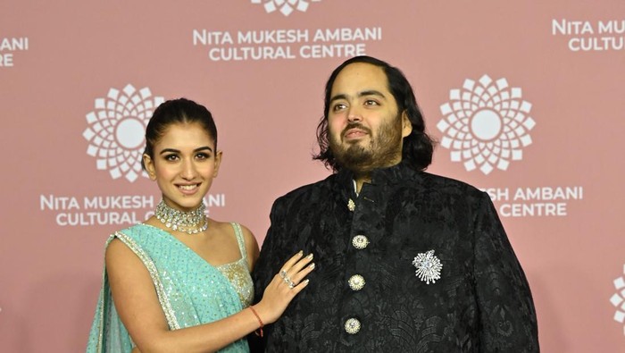 Viral Pesta Pranikah Crazy Rich Asian! Panduan Dresscode 9 Halaman hingga Undang Rihanna