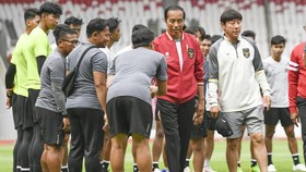 Pahit Manis Sepak Bola Indonesia di Era 9 Tahun Jokowi