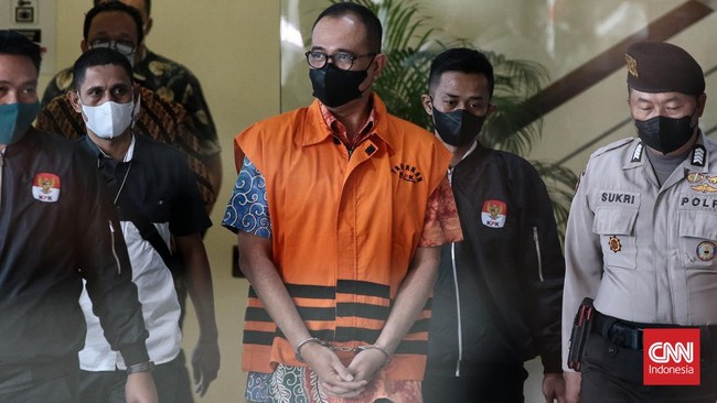 KPK menduga aliran uang hasil gratifikasi dan pencucian uang Rafael Alun Trisambodo mengalir ke perusahaan yang bergerak di bidang jasa pijat refleksi