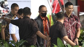 Rafael Alun Ditahan KPK, Resmi Pakai Rompi Oranye