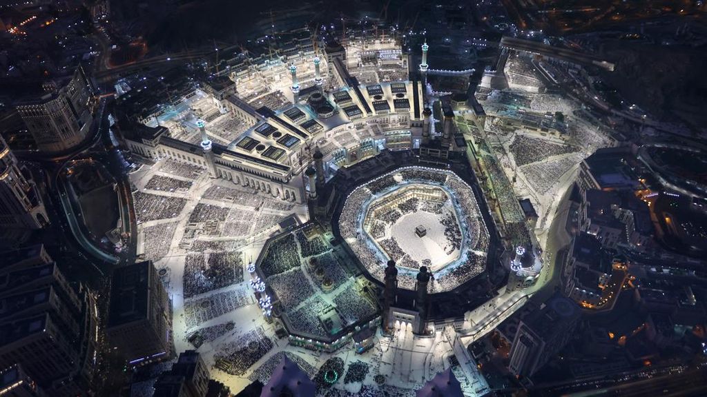 Kenapa Masjidil Haram Terletak di Jantung Kota Lembah Makkah?