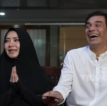 Teddy Syach Pajang Foto Mendiang Rina Gunawan, Anne: Saya Harus Mengakui...