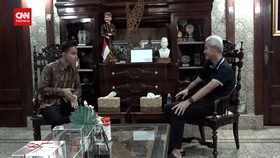 VIDEO: Momen Gibran Mendadak Temui Ganjar Pranowo di Semarang
