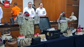 VIDEO: KPK Pamer Barang Sitaan Rafael Alun, Tas Dior Hingga Chanel