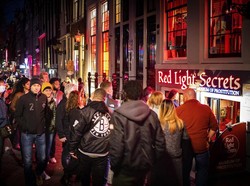 Tegas Tolak Overtourism, Amsterdam Larang Hotel Baru