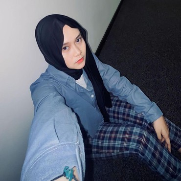 Tertangkap Lepas Hijab sama Cowok Lain, Alma Thania Minta 'Maaf'