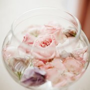 5 Cara Menggunakan Air Mawar untuk Atasi Jerawat, Mudah dan Bisa Dicoba di Rumah!