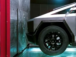 Tesla Rilis Video Crash Test Cybertruck, Ending-nya Ngeselin Banget