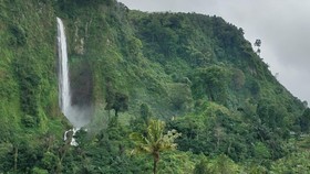 Pemilik Rumah View Curug Citambur: Boleh Camping, Rumahnya Gak Dijual